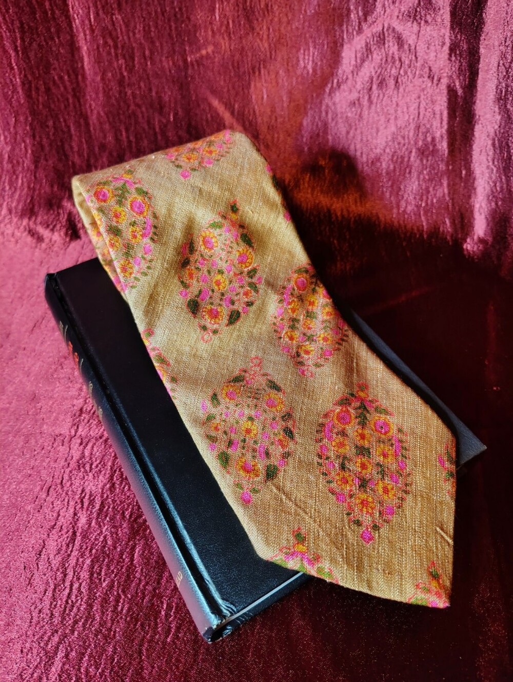 Vintage 1950s Lord & Taylor The Man's Shop Gold Floral Men's 4" Necktie